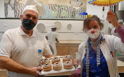 Naschen für die KlinikClowns