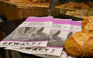 Aktion: Gewalt kommt nicht in die Tüte